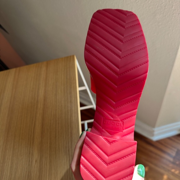 Gucci Logo Rubber Slides - Picture 3 of 6